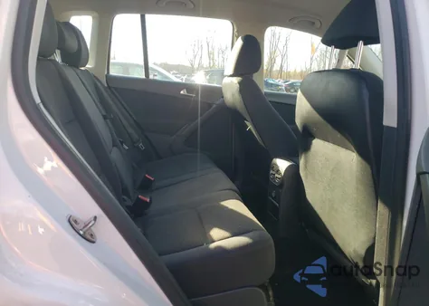 2012 Volkswagen Tiguan S z USA, uszkodzony, nr VIN WVGAV7AX4CW557615